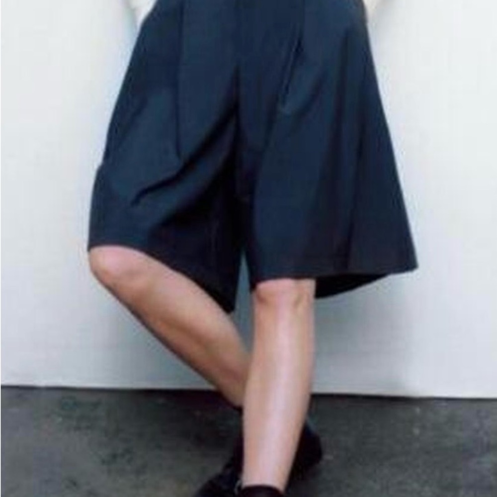 Zara Navy nylon blended pleated bermuda
